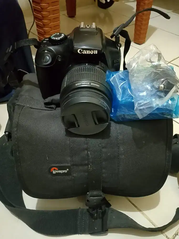 DIJUAL KAMERA CANON EOS D 1100