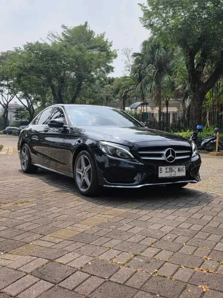 LOW KM HARGA TERMURAH CASH! Mercedes Benz C200 AMG 2017 Mercy Hitam