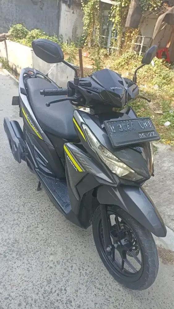 Honda Vario 125 LED CBS ISS tahun 2017.