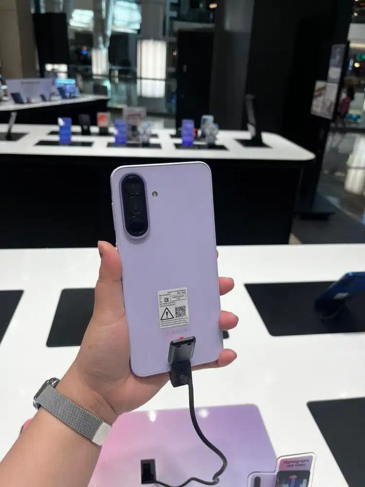 SAMSUNG GALAXY A37