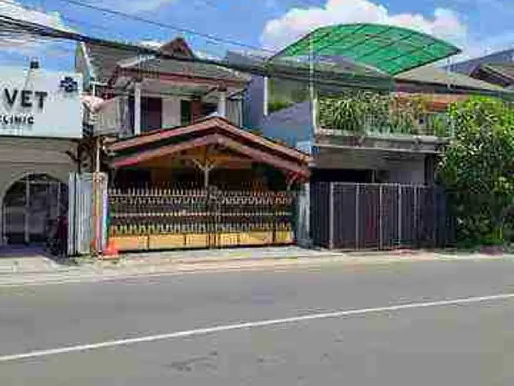 rumah strategis jalan raya Malaka pondok kelapa