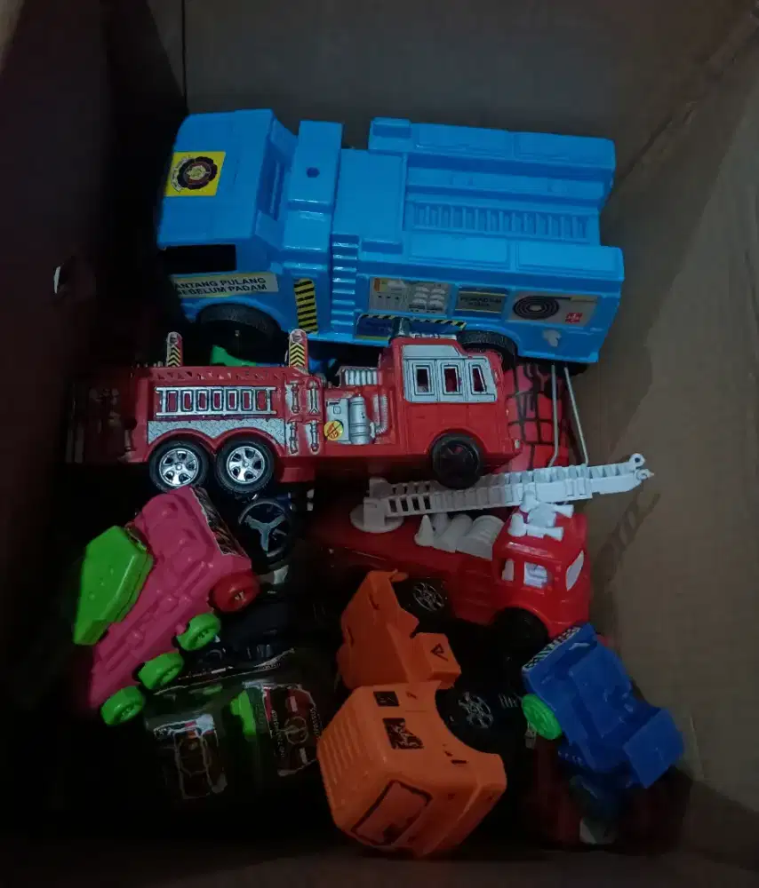 3 dus mainan anak, isi perdus : 36 - 33 - 17 pcs