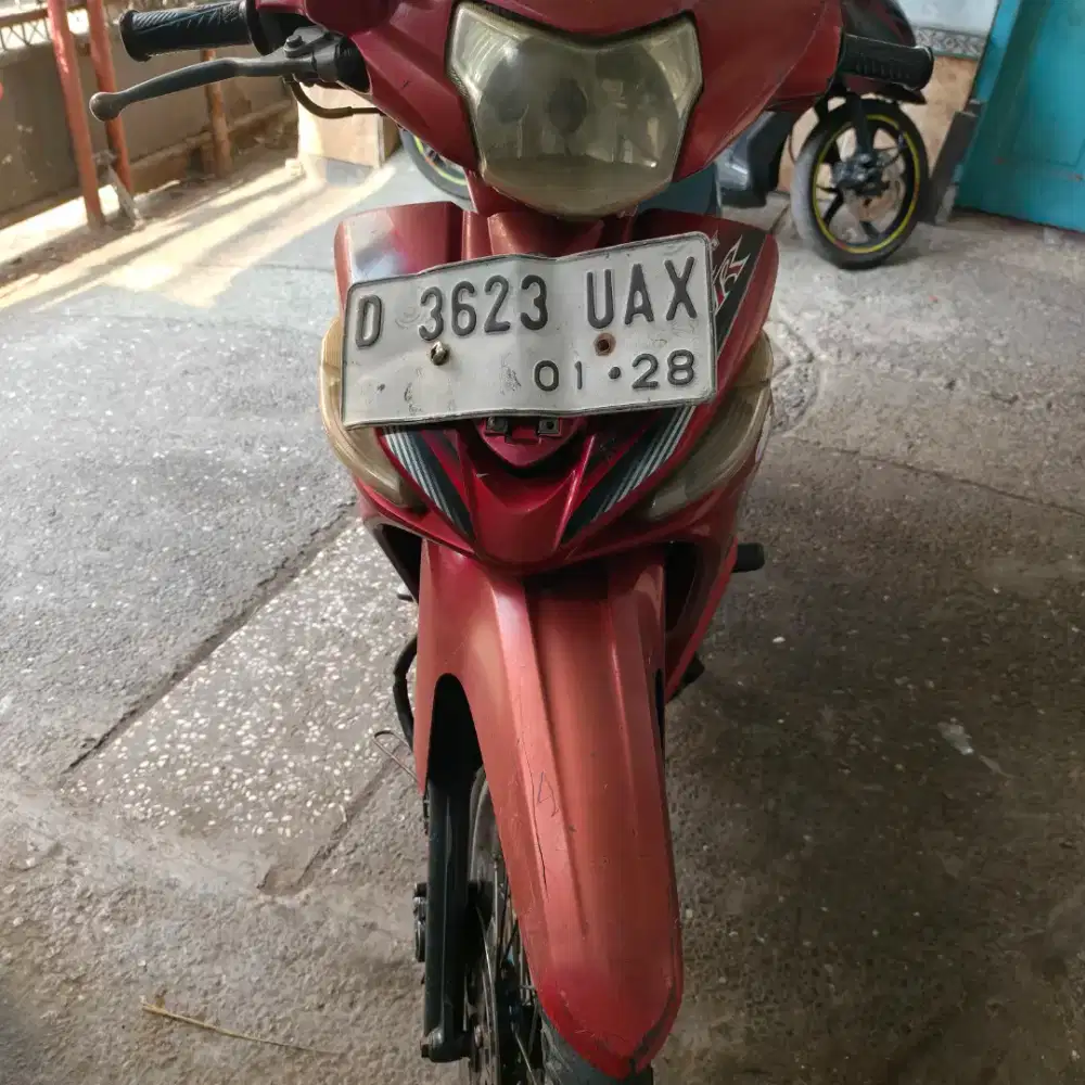 YAMAHA VEGA ZR TAHUN 2013 MERAH