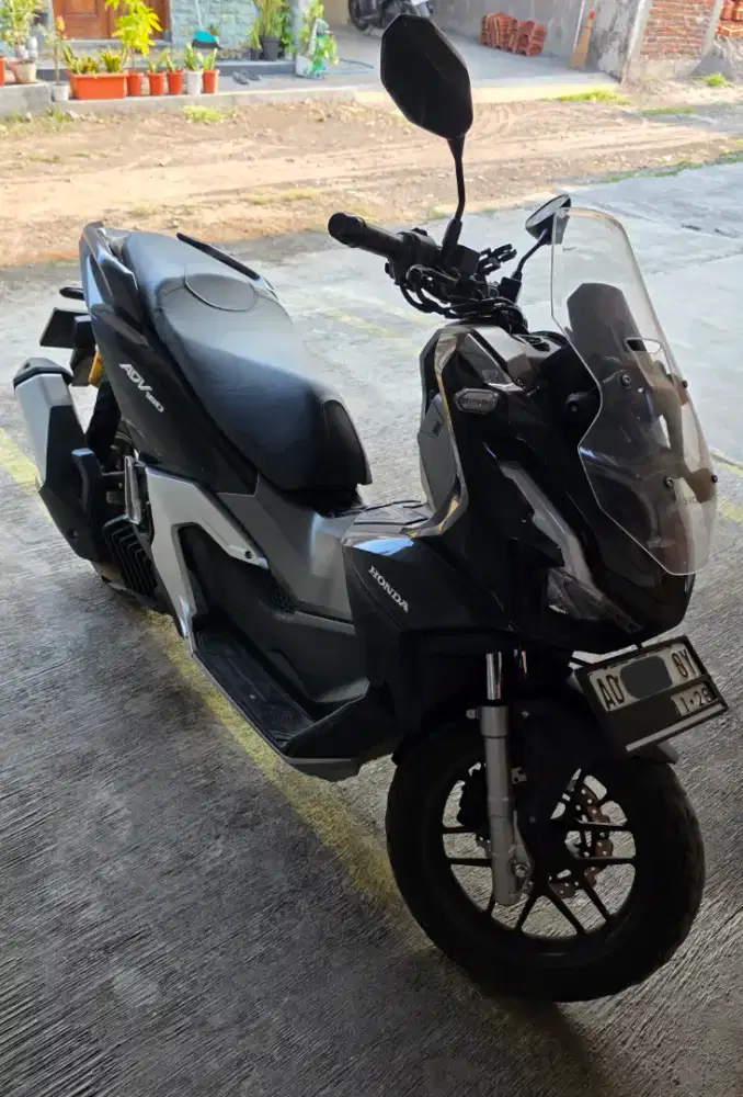 ADV 160 CBS Hitam 2023