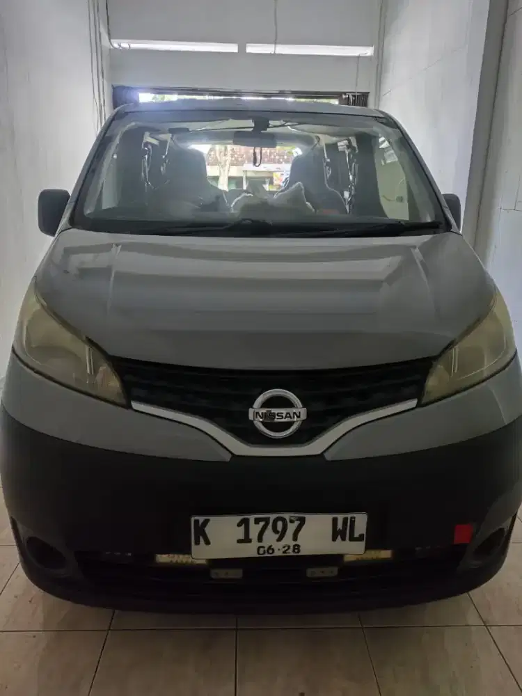 Mobil Rumahan dan terawat.