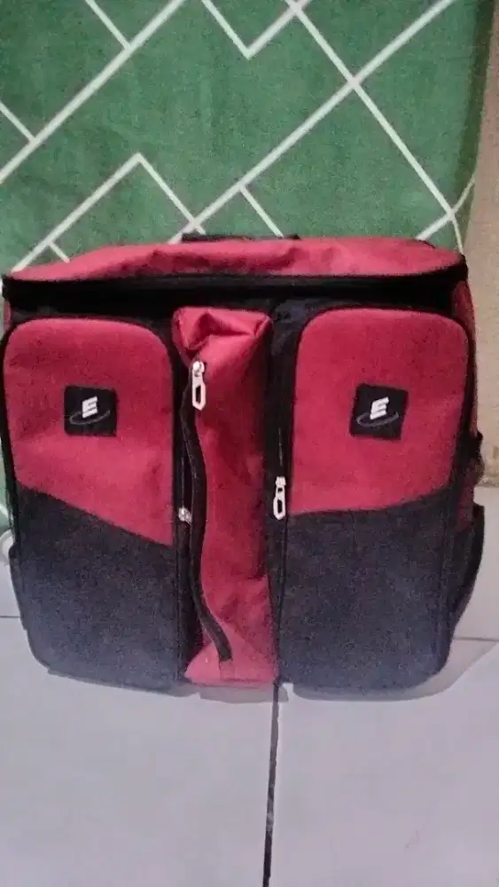 Tas layangan baru dipakai