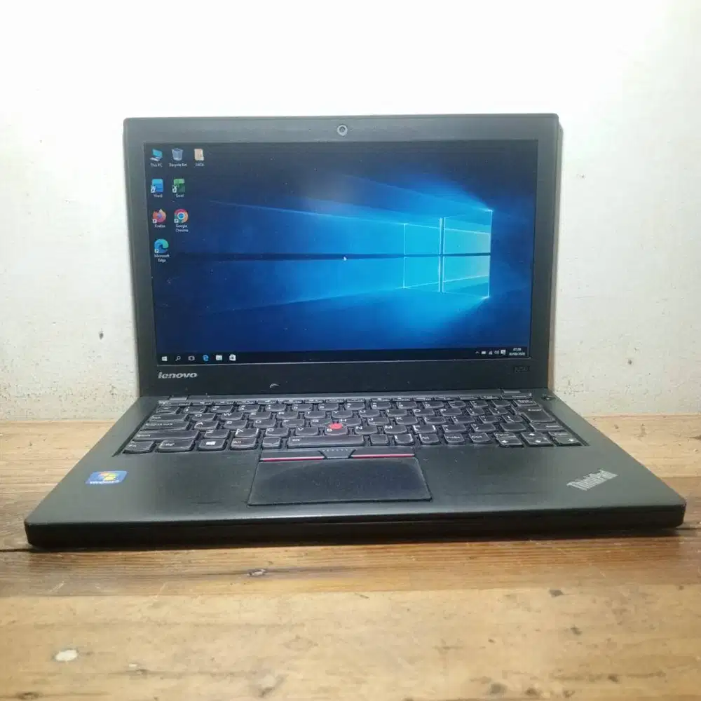 Lenovo Thinkpad core i5-5200U Ram 8 GB HDD 1 TB
