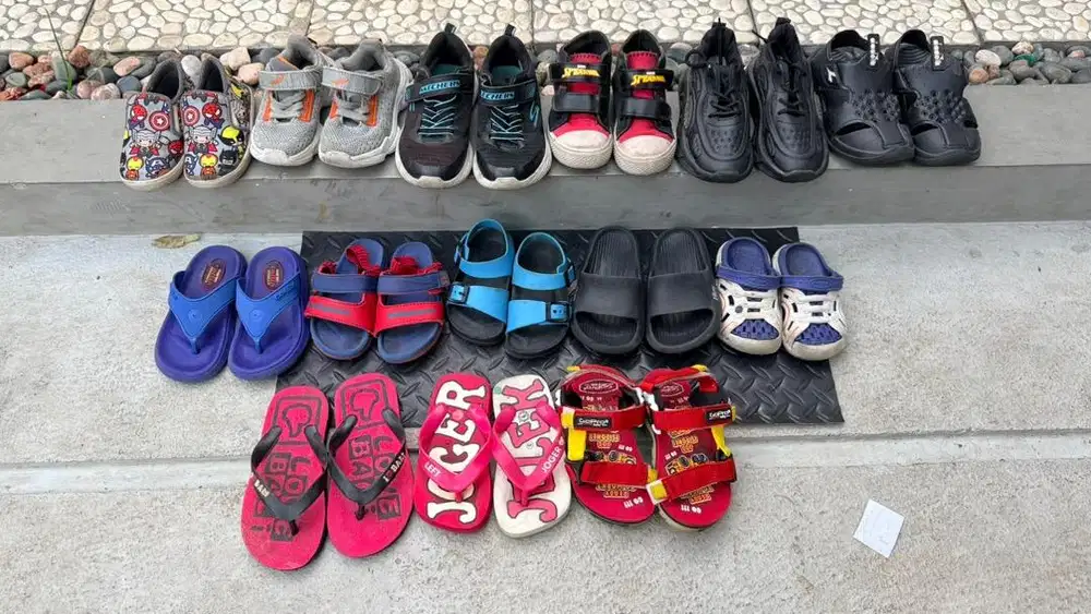 SEPATU ANAK USIA 2-5 tahun