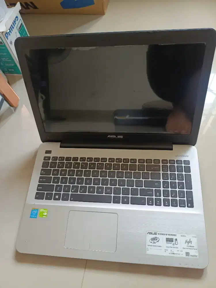 Laptop Asus A555L