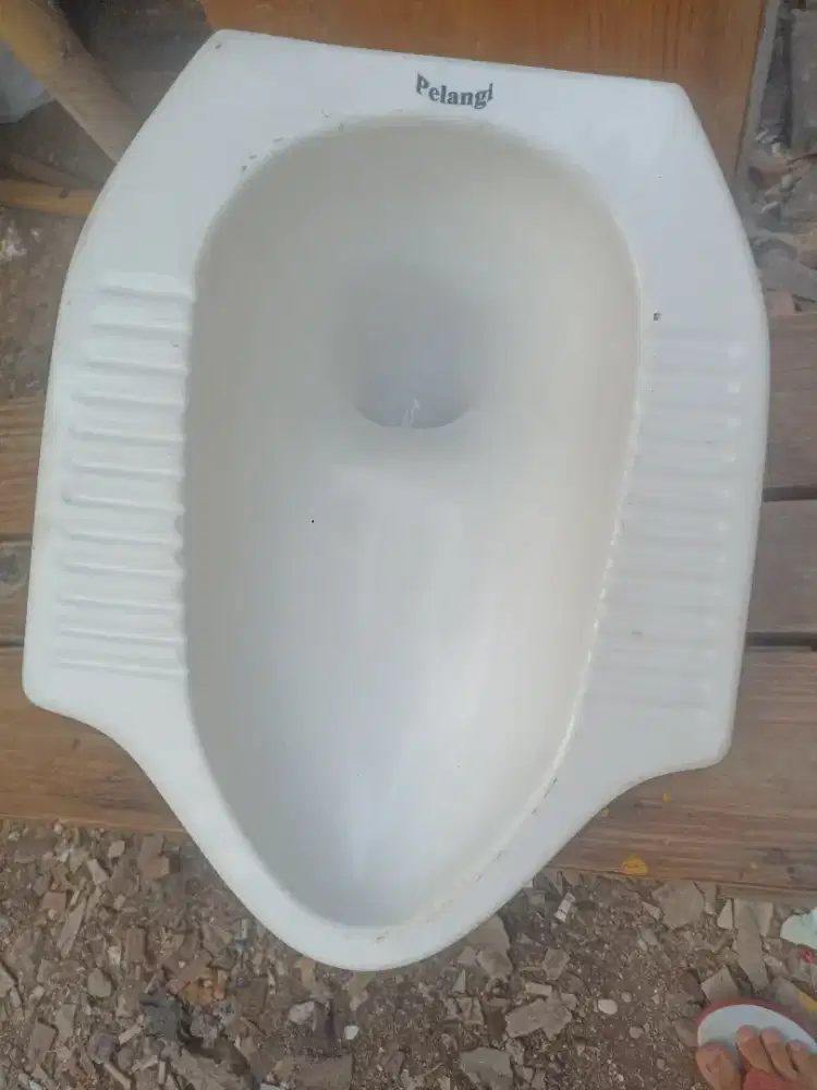Jual wc scond merek pelangi