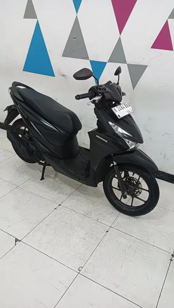 Honda New Beat Deluxe Smart Keyles 2024 km.13.000