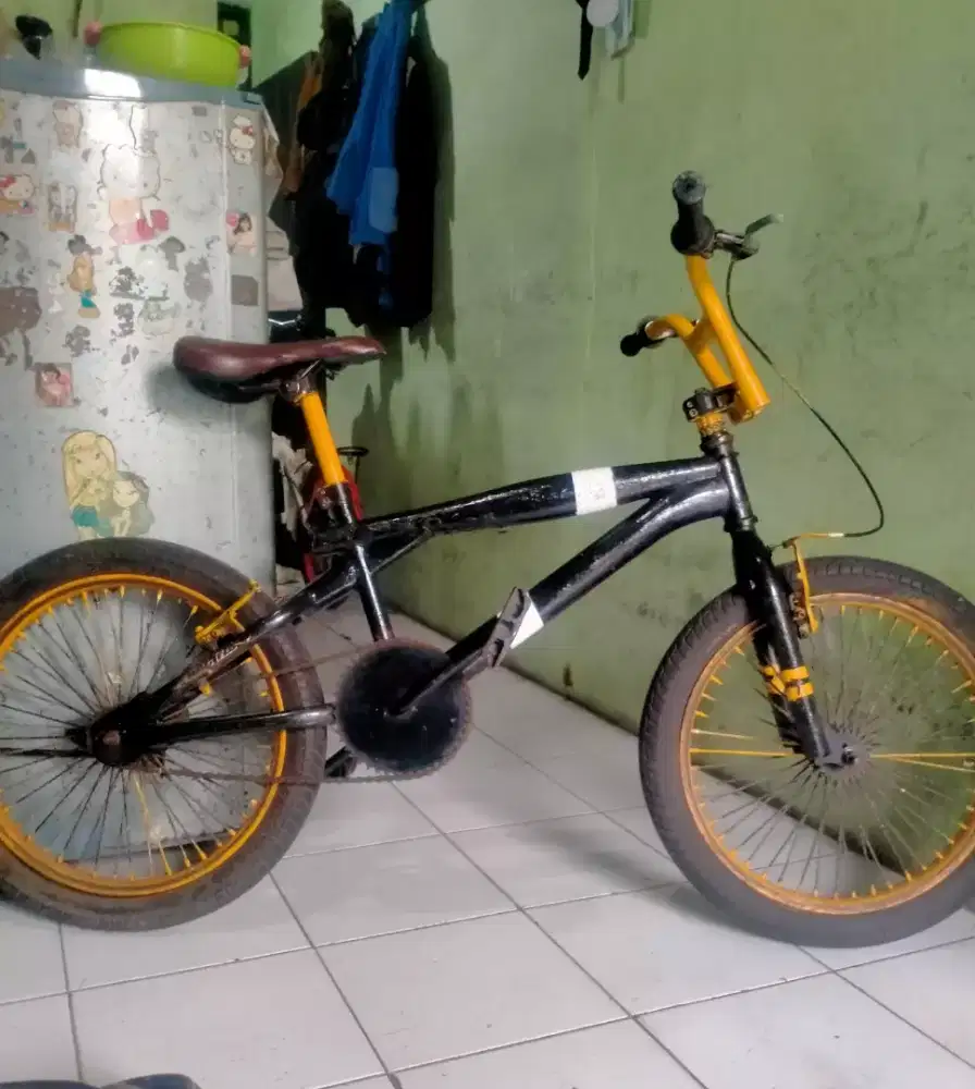 Sepeda BMX united UK 20