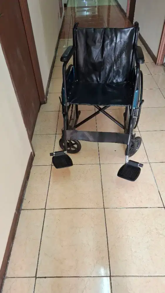 Kursi roda merk sellaco, seken