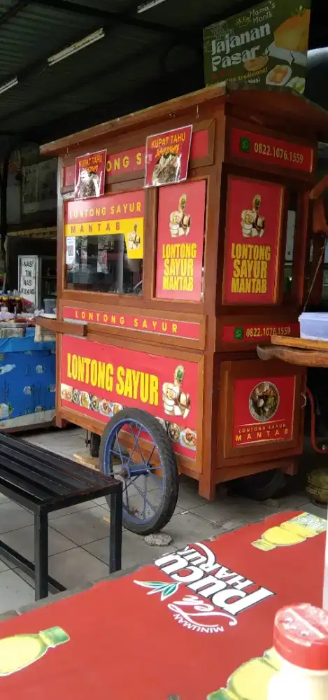 Grobak kayu mahoni kokoh