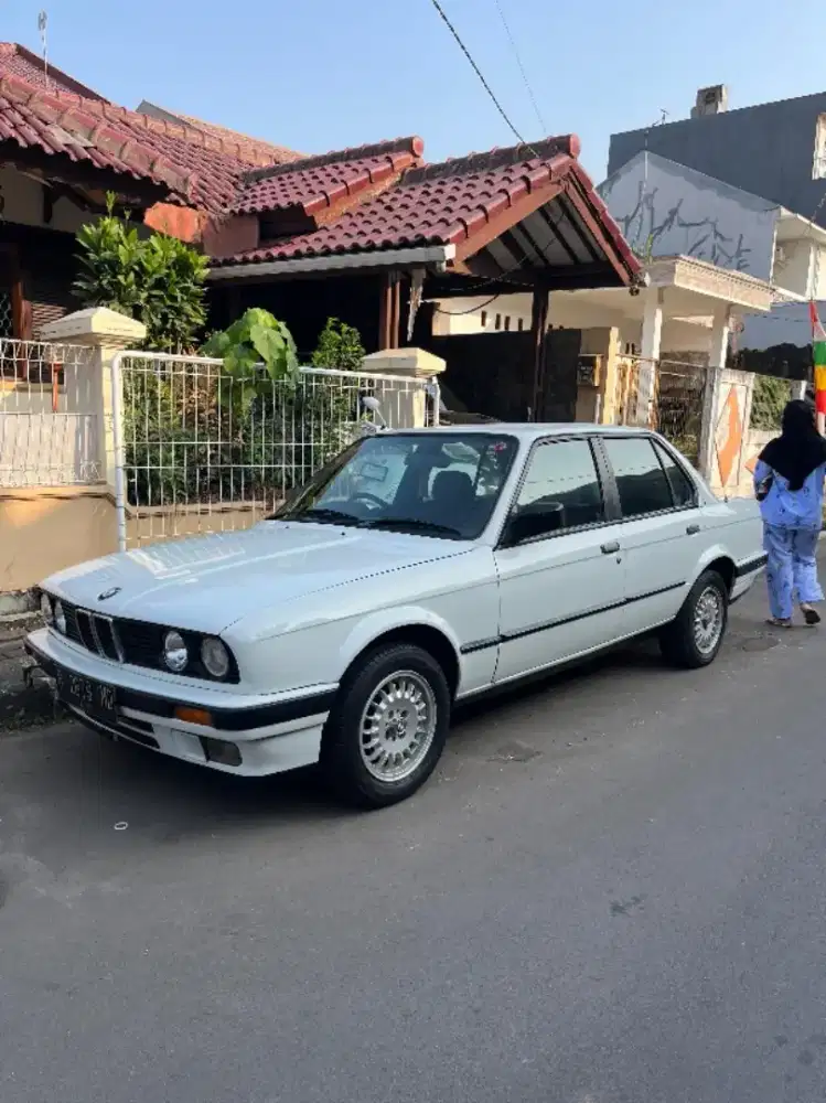 Dijual BMW E30 M40 Putih 1989 MT