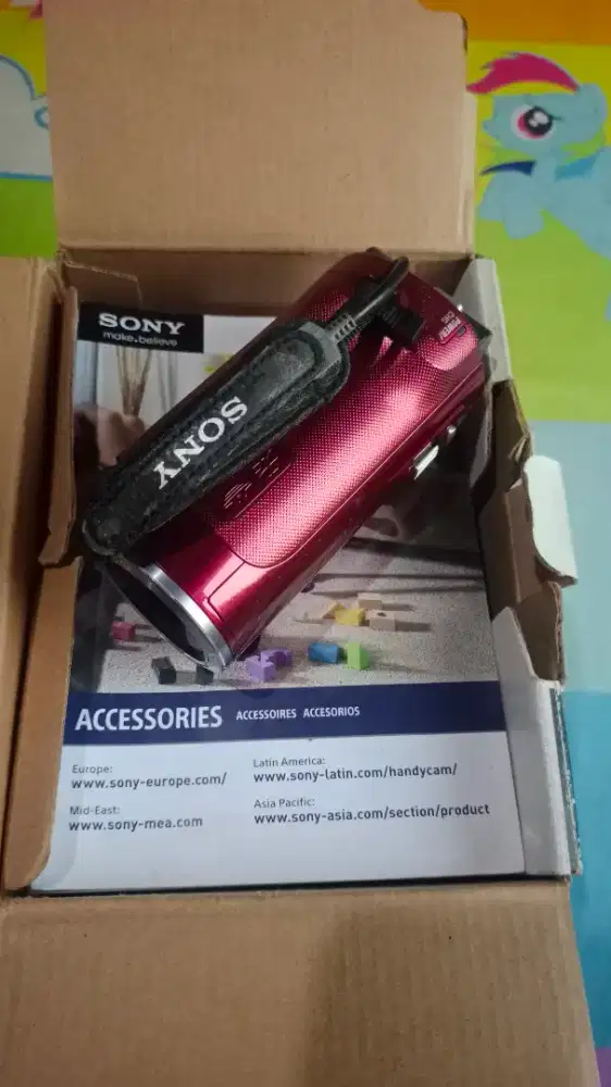 Handycam Sony PJ380e(proyektor)99