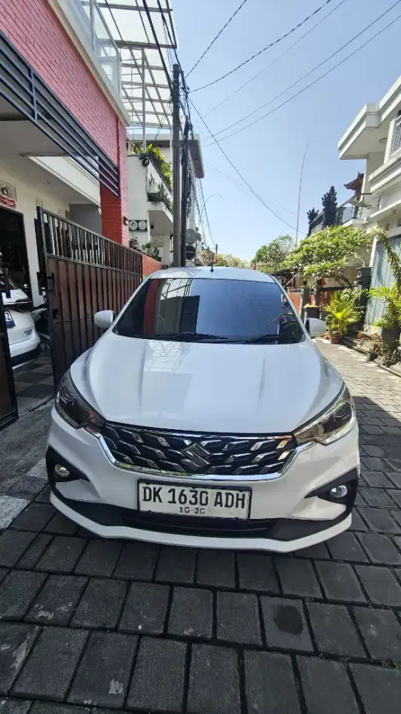 Ertiga 2024 AT Putih