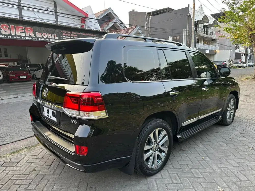 Toyota Land Cruiser VX 200 2018 Asli L Record Auto 2000