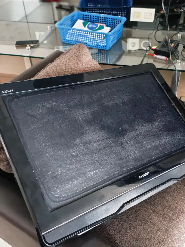 TV LCD Sharp Aquos 32 Inch (LC-32L407I) - Minus Layar