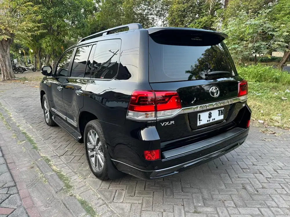 Toyota Land Cruiser VX 200 2018 Asli L Record Auto 2000