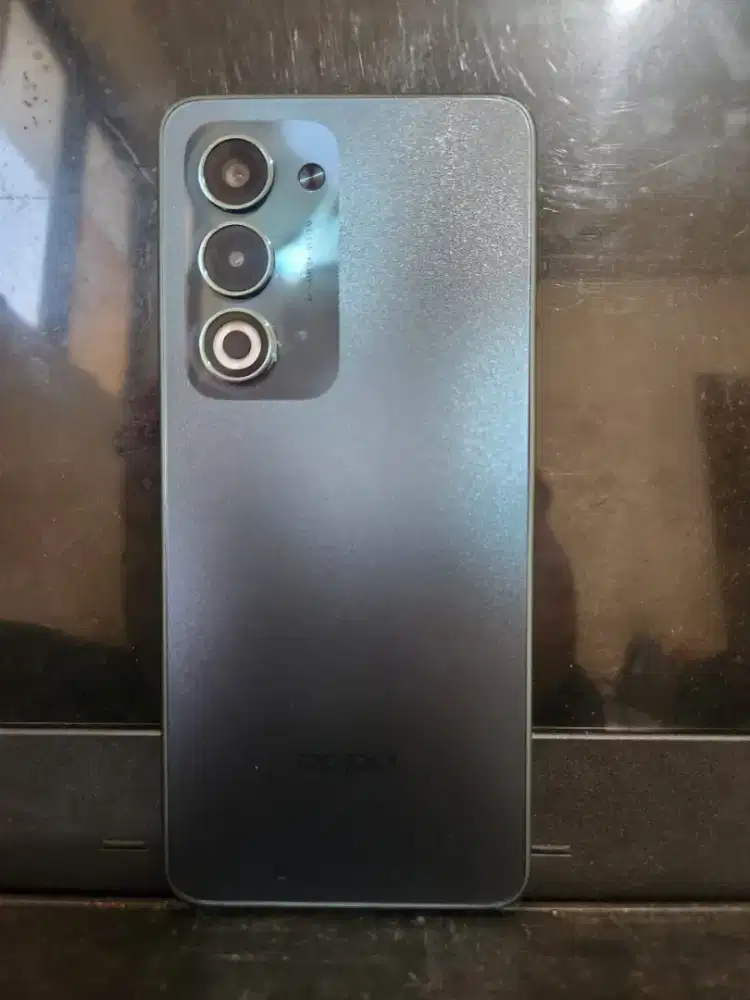 Oppo a5 8/128 + charger