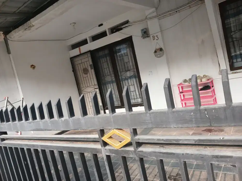 Jual rumah  tengah kota