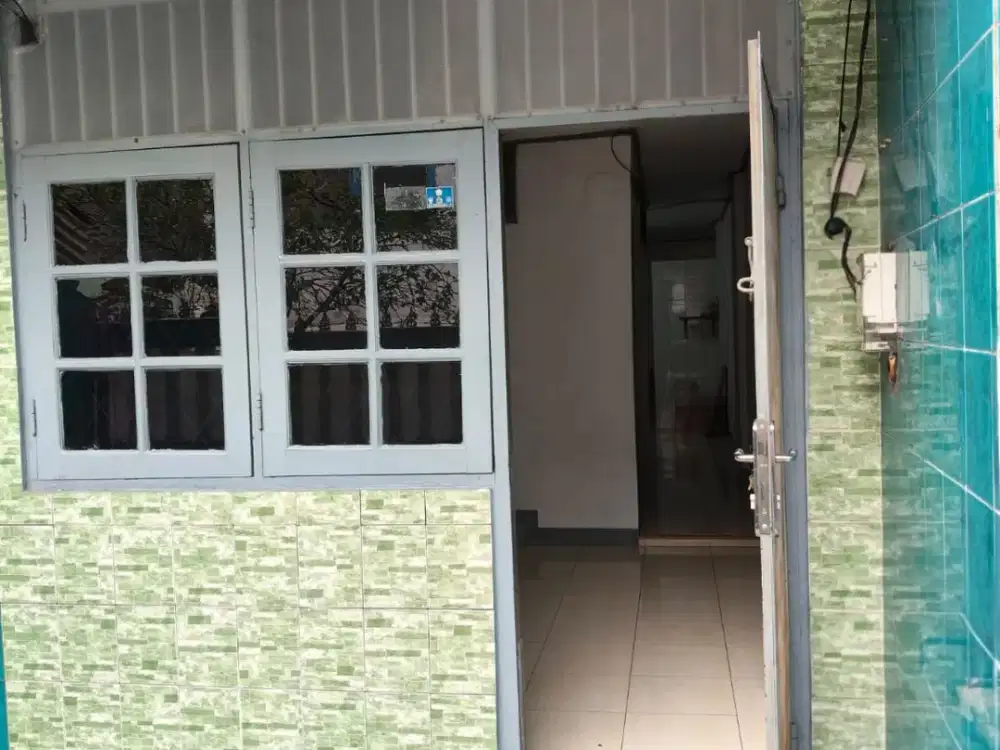 #0156 DISEWA RUMAH 2 LANTAI AREA JELAMBAR BARU
