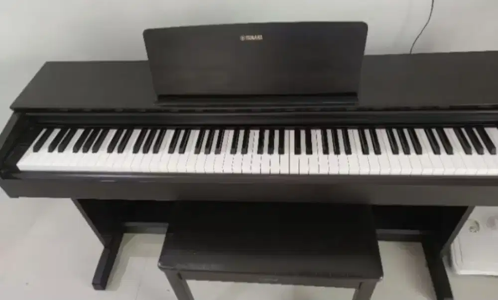 Piano Yamaha Ydp103 Like New