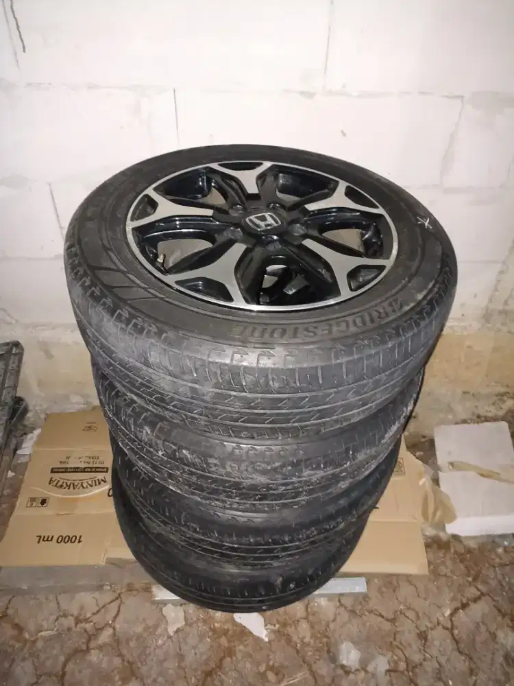 Jual velg ori oem BR-V R16 pcd 5x114 kondisi velg nominus