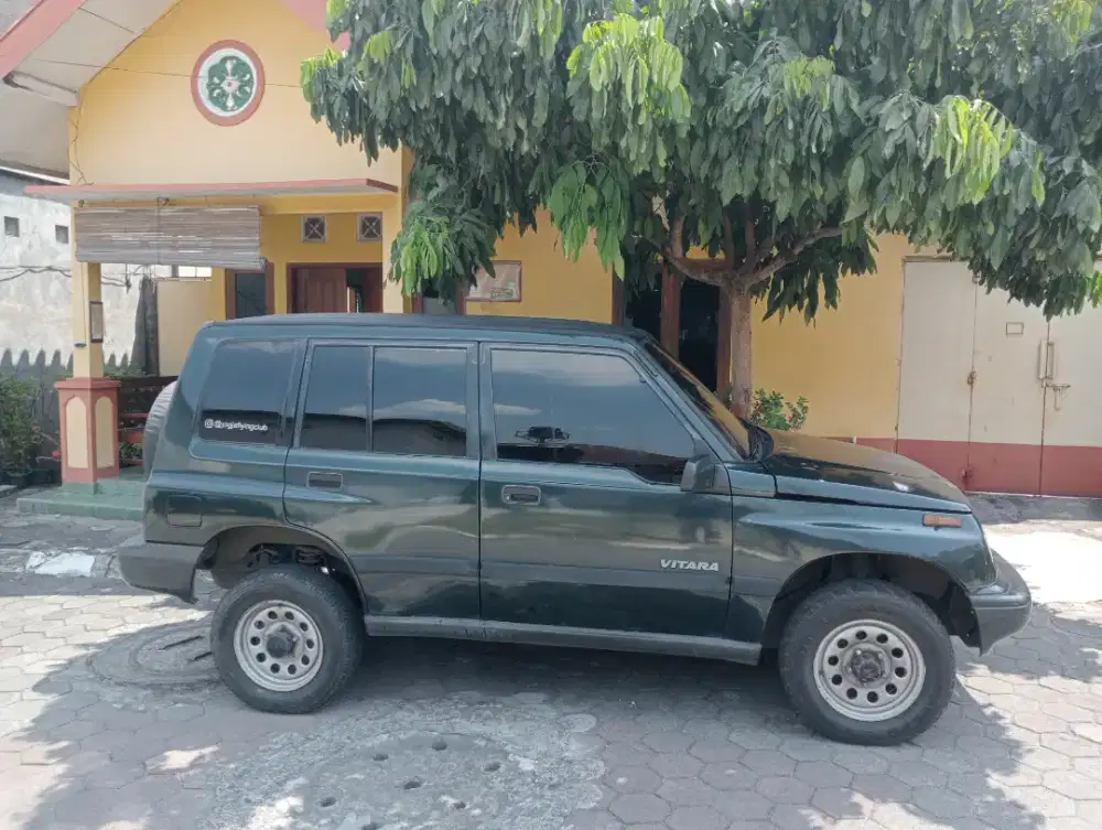 Suzuki Vitara jlx 1993 4x4 aktif pajak hidup