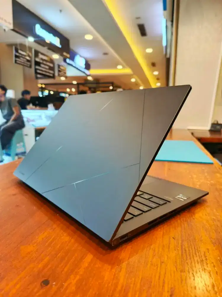 ASUS Zenbook UX3404VA TOUCHSCREEN
‎13Th Gen intel Core i7-13700H