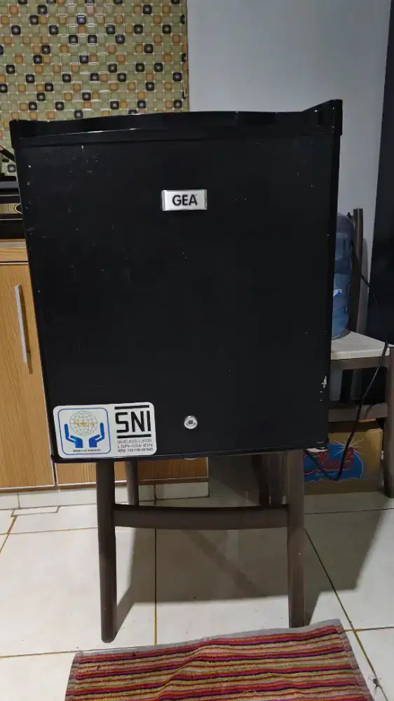 Jual kulkas mini bar GEA