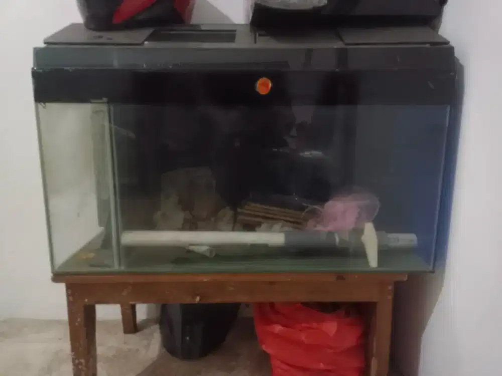 Aquarium di jual karna udh ga hobi lagi