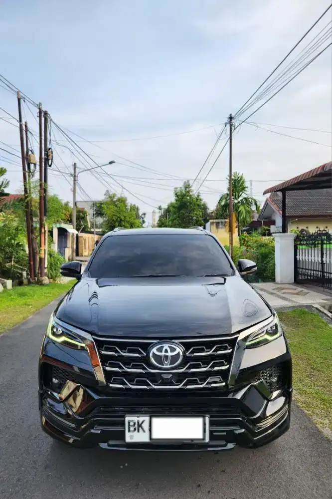 Toyota Fortuner VRZ 2.8 Tahun 2022 A/T