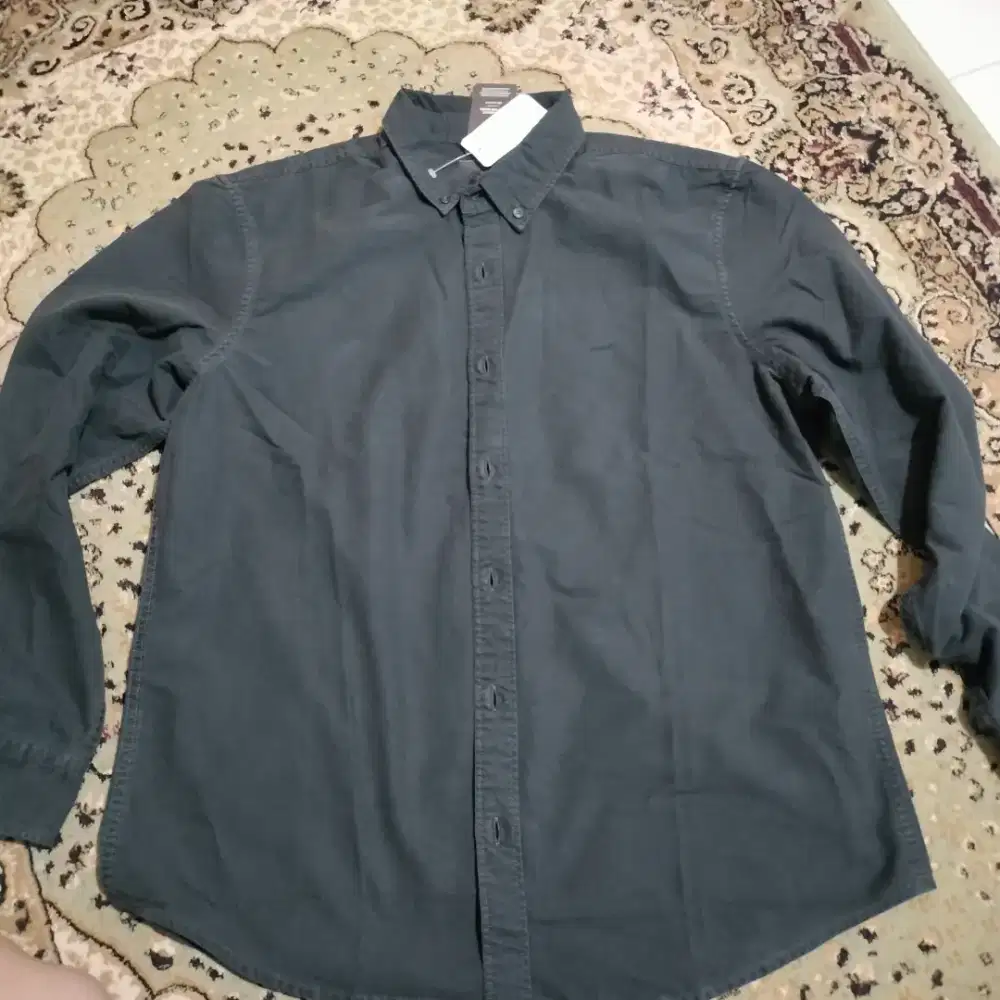 Baju hem pria levis original warna hitam size M fit L