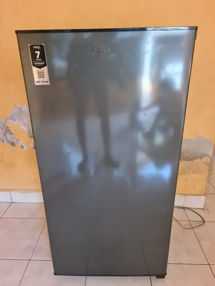 Kulkas 1 pintu merk Aqua