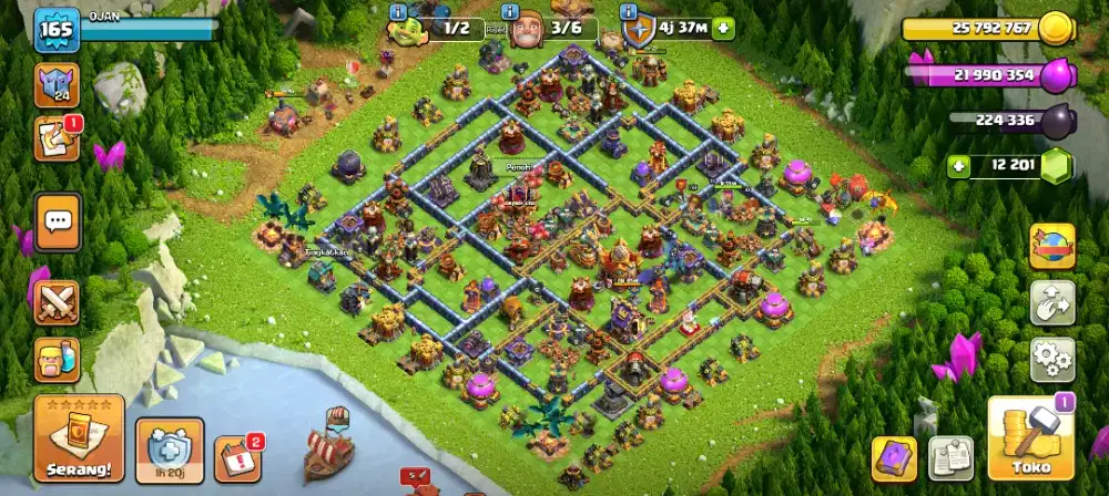 Akun Game COC Town Hall 16