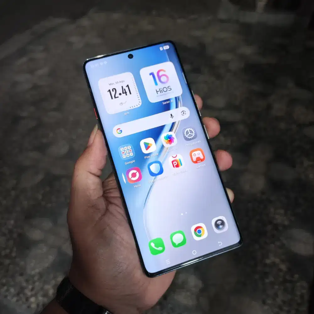 Infinix Camon 40 pro 5G, 8/256Gb Fullset
