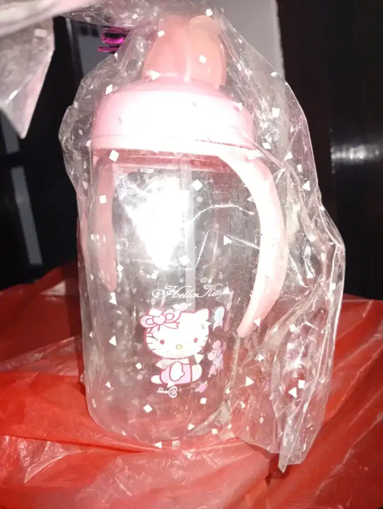 Botol minum gambar hello Kitty