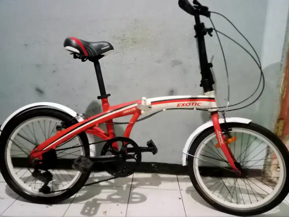 Dijual Sepeda lipat merk EXOTIC ring 20 kondisi masih bgus kker normal