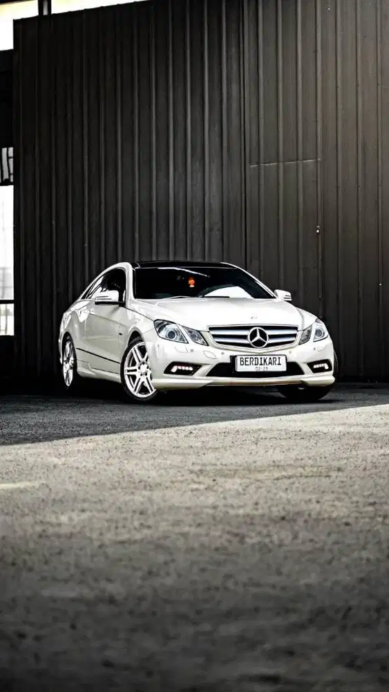 Mercedes Benz E250 Coupe AMG Package 2011