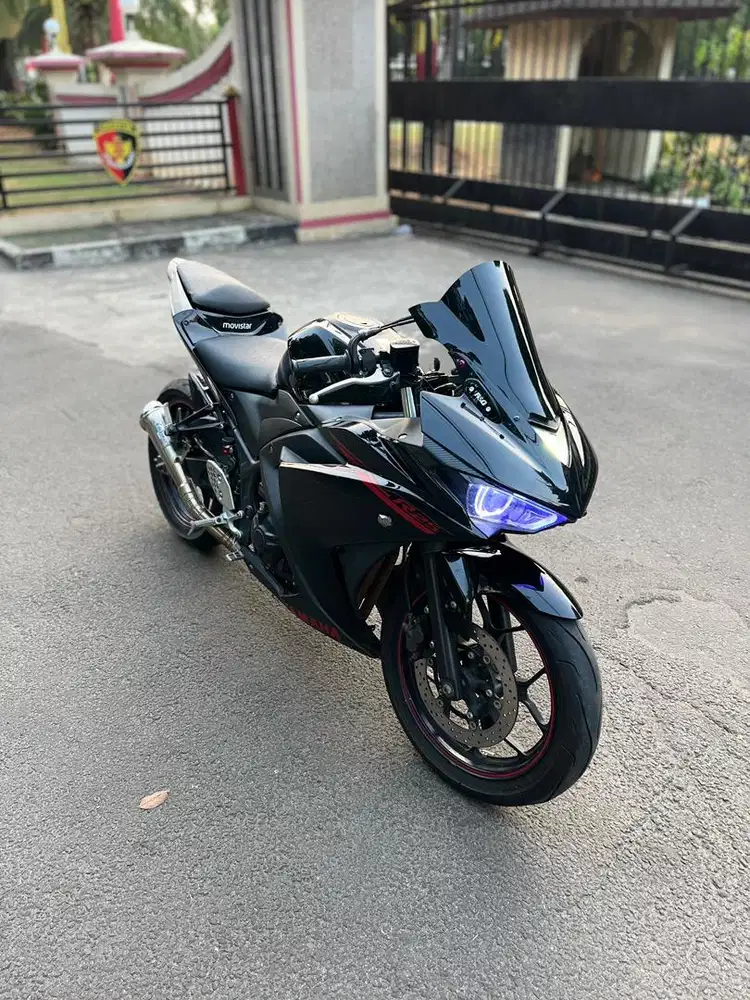 Yamaha R25 2015 ganteng