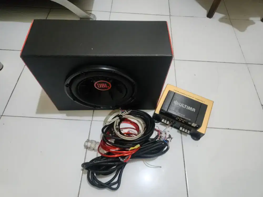 PAKET AUDIO MOBIL LENGKAP BELUM LAMA DI PASANG