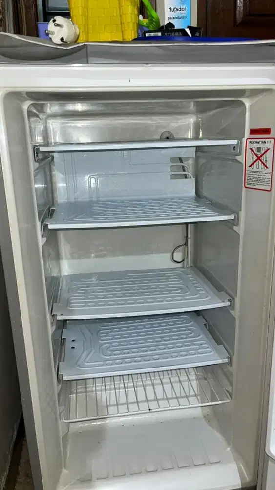 Freezer ASI Merk AQUA