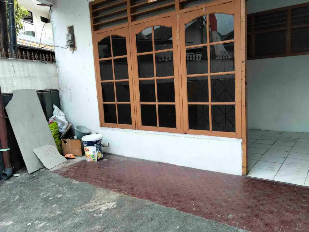 RUMAH SEWA PETOGOGAN KEBAYORAN BARU JAK-SEL