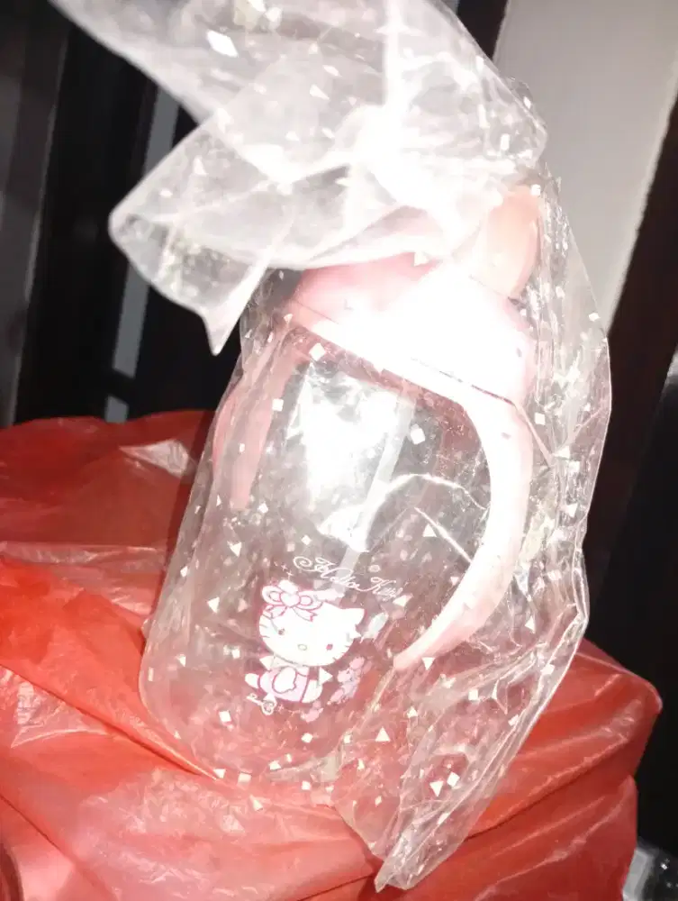 Botol minum gambar hello Kitty