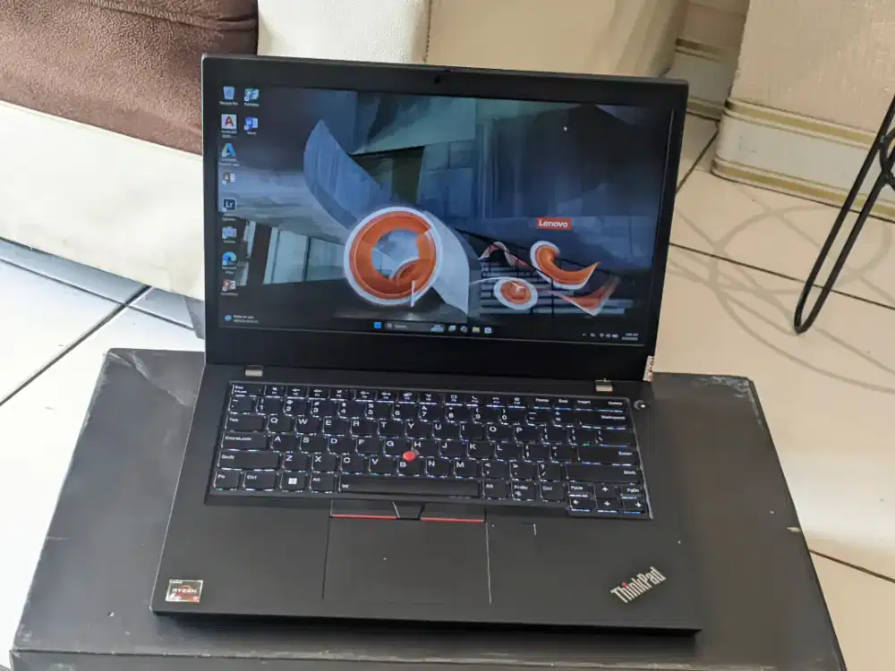 Laptop Lenovo Thinkpad L13 Ryzen 5 pro 5650U Ram 8 GB SSD 256 GB touch