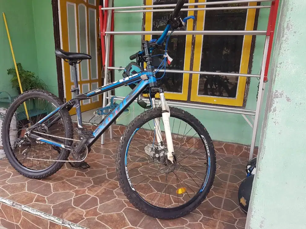 Jual sepeda satu paket (kedua dua nya)