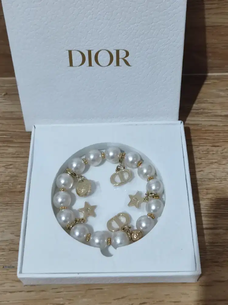 DIJUAL GELANG DIOR VIP GIFT