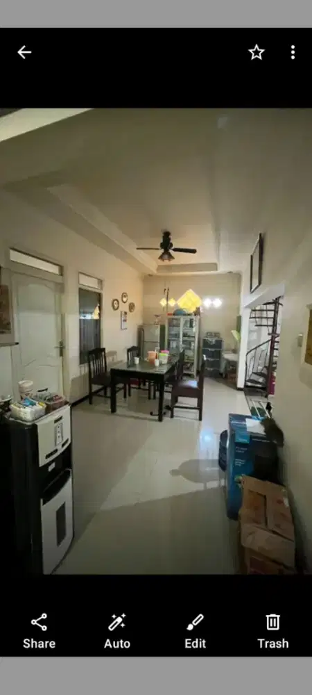 Dijual rumah siap huni kawasan SBY timur perumahan.uk 6x19m2